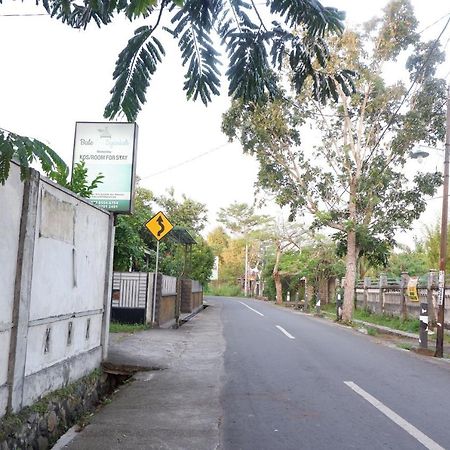 Ferienwohnung Reddoorz At Bale Eja Syariah Senggigi Montongbuwoh Exterior foto