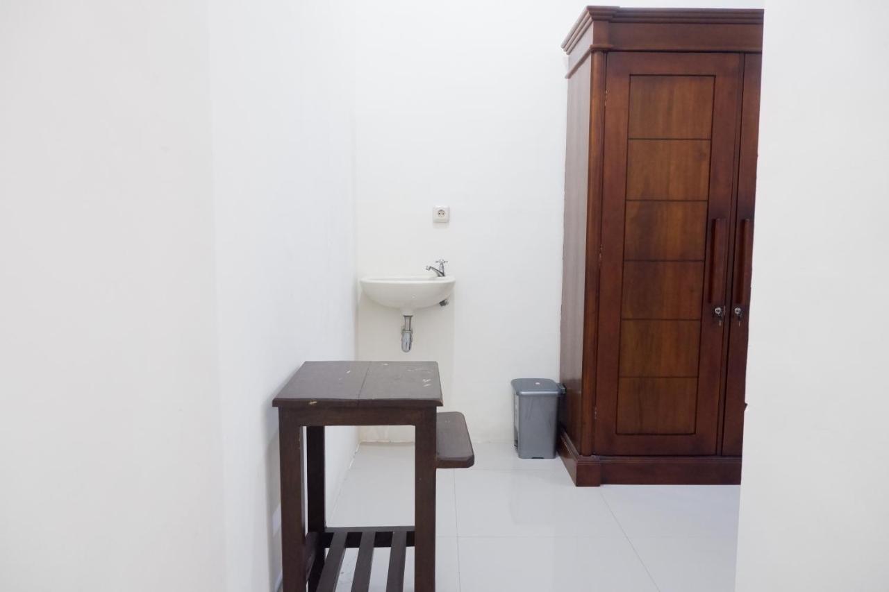 Ferienwohnung Reddoorz At Bale Eja Syariah Senggigi Montongbuwoh Exterior foto