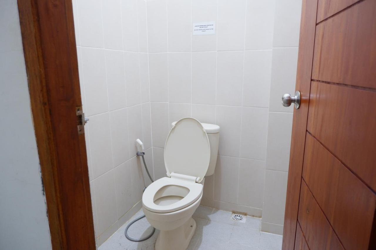 Ferienwohnung Reddoorz At Bale Eja Syariah Senggigi Montongbuwoh Exterior foto