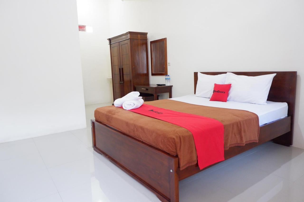 Ferienwohnung Reddoorz At Bale Eja Syariah Senggigi Montongbuwoh Exterior foto